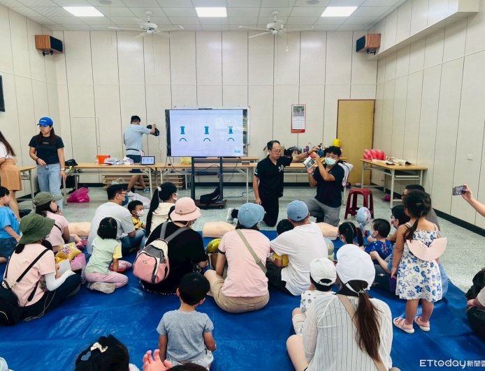萌娃變身「韌性城市小幫手」! 南消體驗營親子上陣學防災