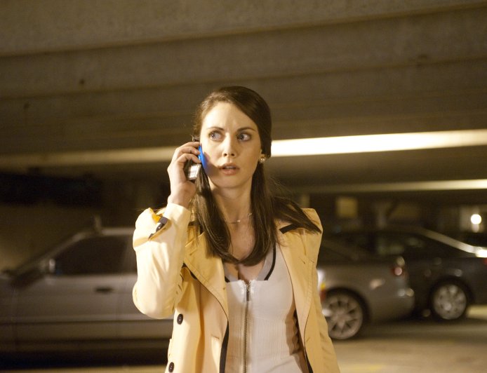 Alison Brie Says the ‘Problem With the Current Era’ of ‘Scream’ Is That ‘Too Many People Live’: ‘The Core Four Needs to Die’