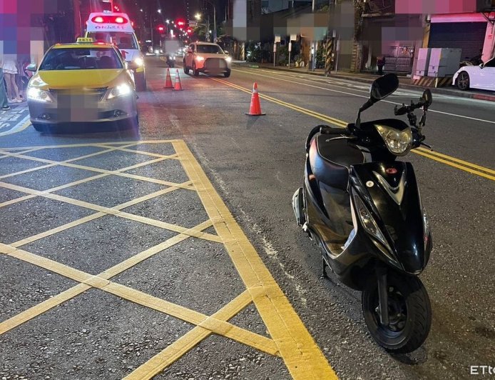 南港小黃運將突開車門!騎士慘遭擊落 多處擦挫傷送醫
