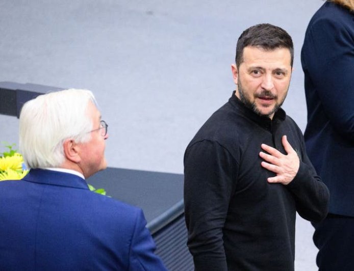 Zelenskyy thanks NATO, European leaders for backing his push to join Trump‑Putin summit