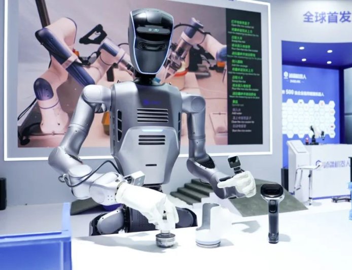 国内首款：越疆人形机器人 DOBOT Atom Ⅱ 亮相，毫米级操作，装爆米花、倒柠檬茶、做煲仔饭