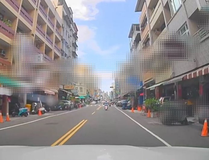 直擊高雄「三角錐展示街」　禁停花招百出...副分局長喊敦親睦鄰