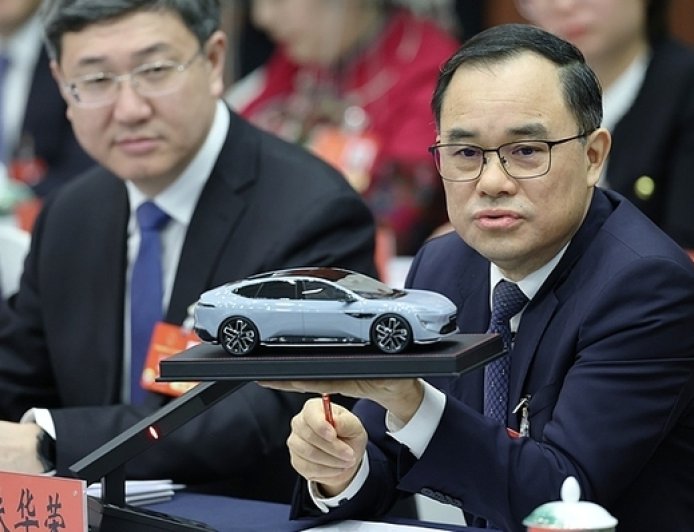 至少570万！长安汽车及控股股东董事、高管拟增持公司股份