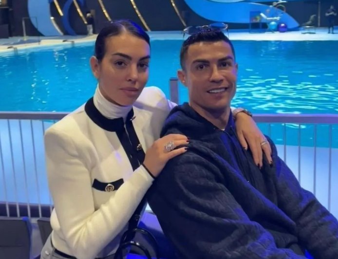 Cristiano Ronaldo gets engaged to Georgina Rodriguez as she shows off huge diamond ring in Instagram post