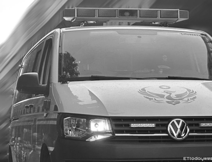 快訊／台東地院「民眾站3F」試圖輕生！警趕抵現場　雙方僵持中