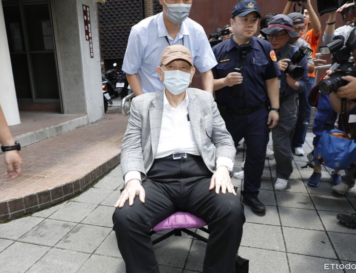 法官提醒檢辯沈慶京自稱「僅涉犯這罪」 律師團:主張無罪