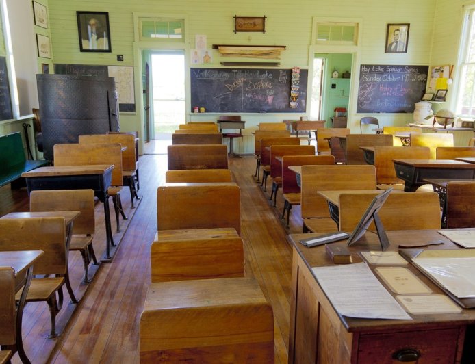 55次尾隨、偷拍29女學生如廁　花蓮國小老師延押2個月