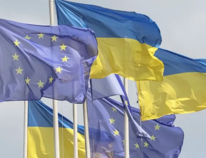 欧盟举行会谈并担心特朗普与普京会晤将乌克兰边缘化