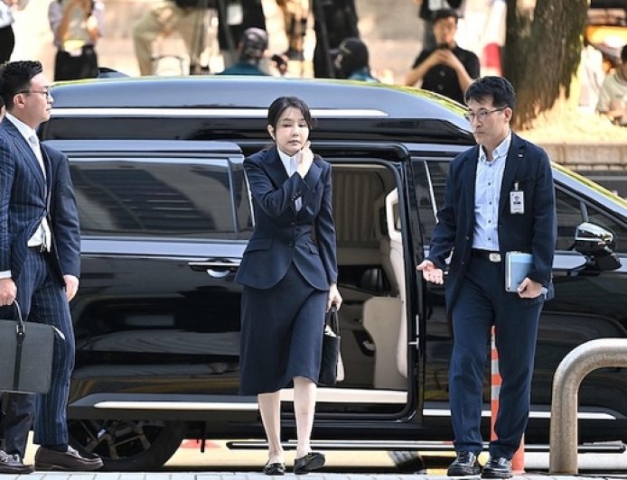 韩国宪政史上首次！前总统尹锡悦和妻子金建希均被拘捕