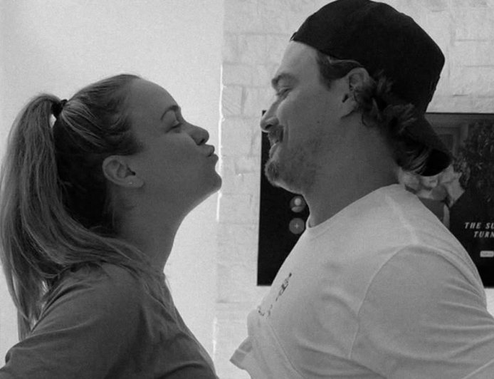 MLB Player Kike Hernandez and Wife Mariana Vicente Expecting Baby No. 2