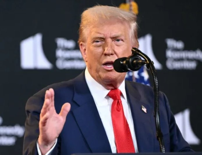 特朗普在与普京会晤前吹捧第二次三边会议，泽连斯基力推此事