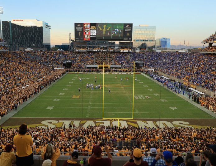 ‘This is pretty mediocre’ – Fans stunned after major US college charges $5,000 for new ‘folding chair’ seats