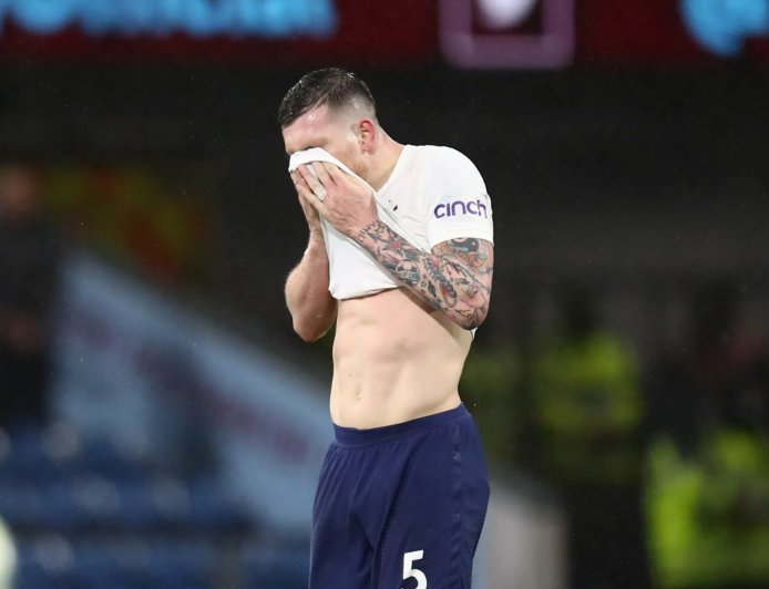 Tottenham manager issued immediate quit threat after &#8216;unacceptable&#8217; defeat to Burnley
