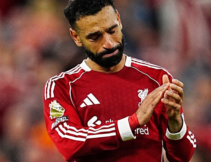 Mohamed Salah fights back tears as Liverpool fans pay poignant tribute to Diogo Jota