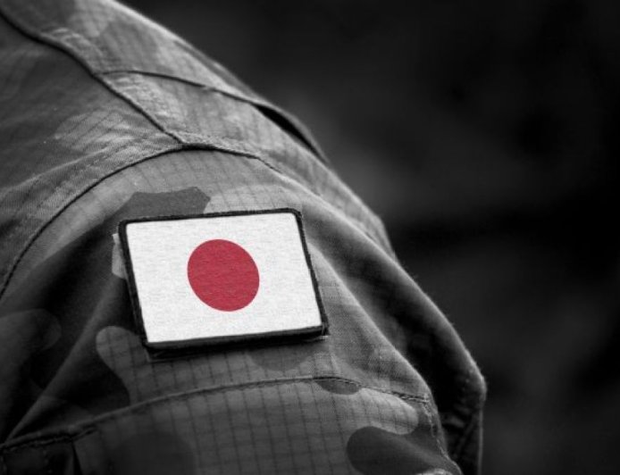 日本正处在从和平遗产转向备战的战略转型边缘