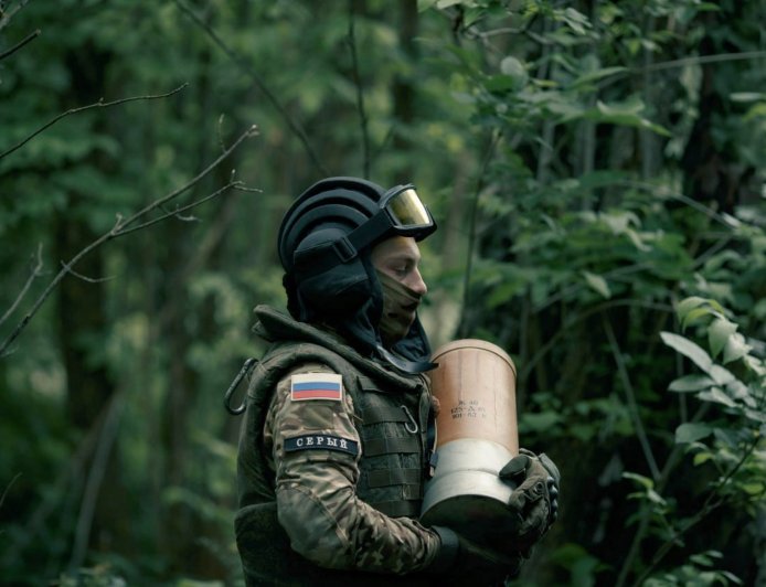 俄军在美普峰会前于东部取得进展 乌克兰称仍在坚守