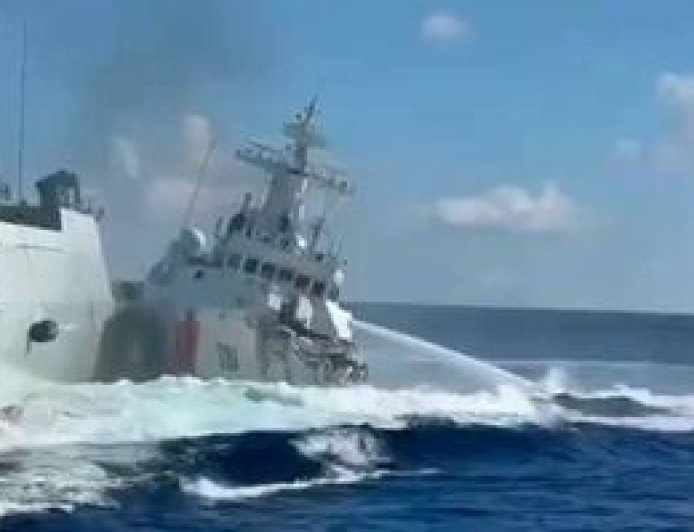 張競／美艦湊熱鬧硬闖黃岩島，其實是支持北京立場？