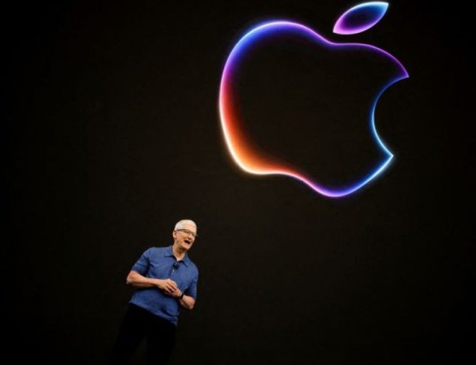 苹果首席执行官库克如何拯救公司免受特朗普经济波动的影响？