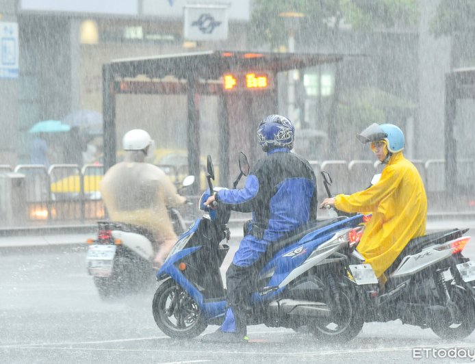明雨區擴大　擾動最新路徑成颱機率曝
