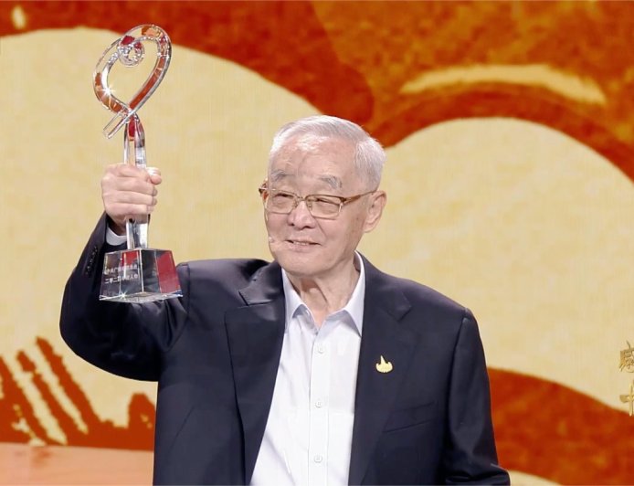 中国探月工程首任总指挥栾恩杰获评“感动中国 2024 年度人物”