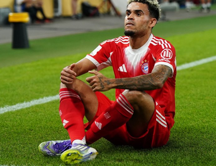 Luis Diaz makes touching tribute to former Liverpool teammate Diogo Jota as he scores for Bayern Munich on debut