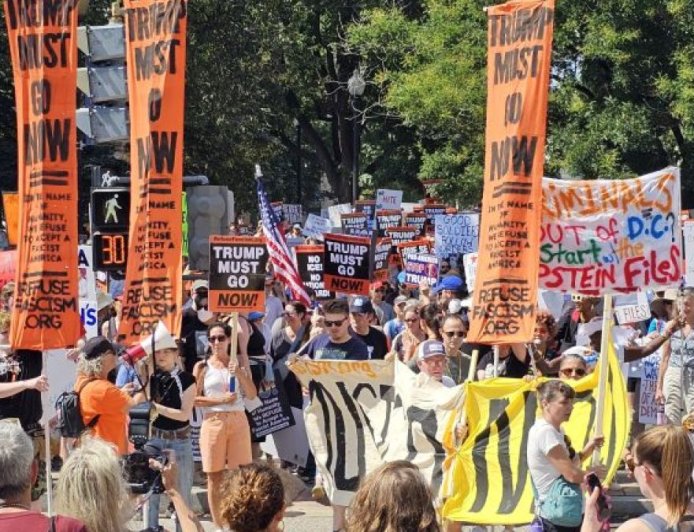 “华盛顿自由”：美国人抗议“对首都的军事占领”