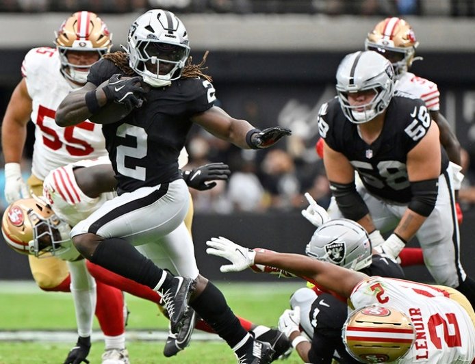 Raiders' Ashton Jeanty sends message to NFL after barreling over 49ers defender