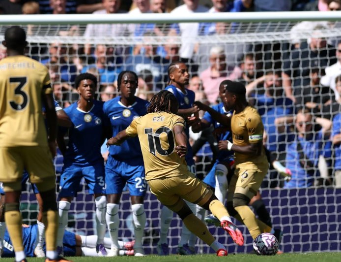 Eberechi Eze falls victim of Premier League first as stunning free-kick controversially disallowed