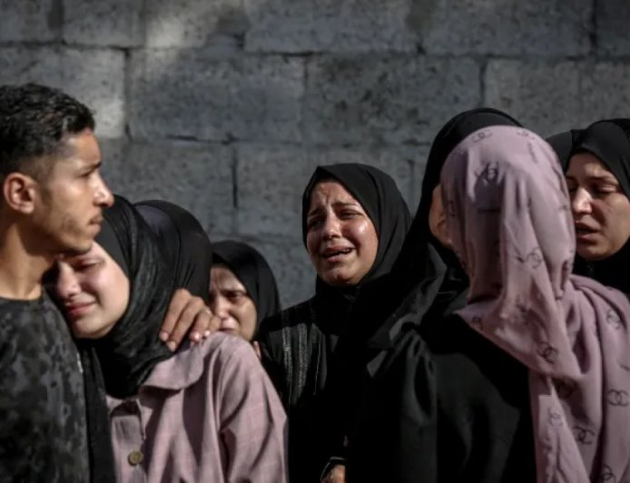 以色列加强对加沙城的袭击，迫使饥饿的巴勒斯坦人逃离