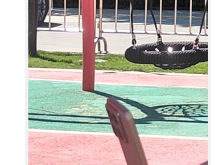 魅族 22 手机真机外观流出，Deco 改为方形造型