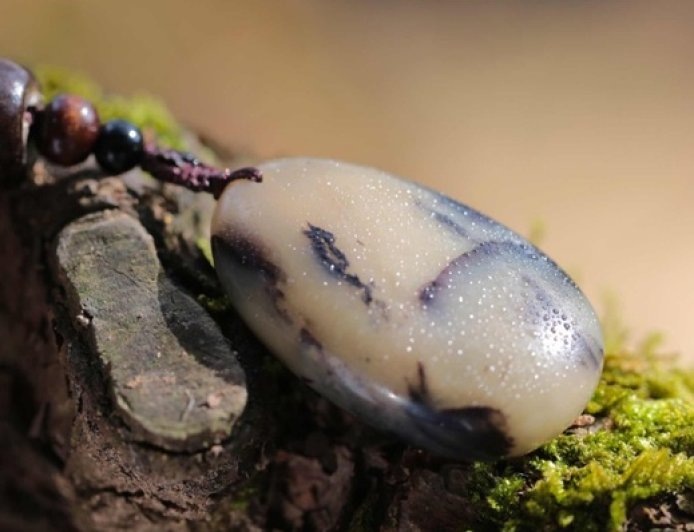 央视曝光和田玉骗局，河南镇平县：4名主播和制假人员被控制