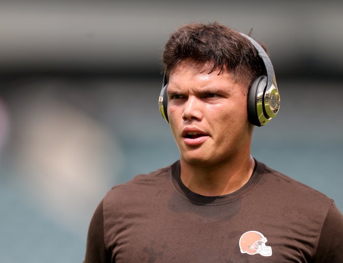 Breaking Down the Drama Between Browns' Dillon Gabriel and Shedeur Sanders