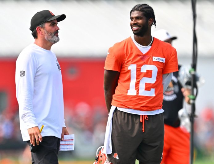 Browns coach opens up on heated QB battle and declares Week 1 starter with bad news for Shedeur Sanders