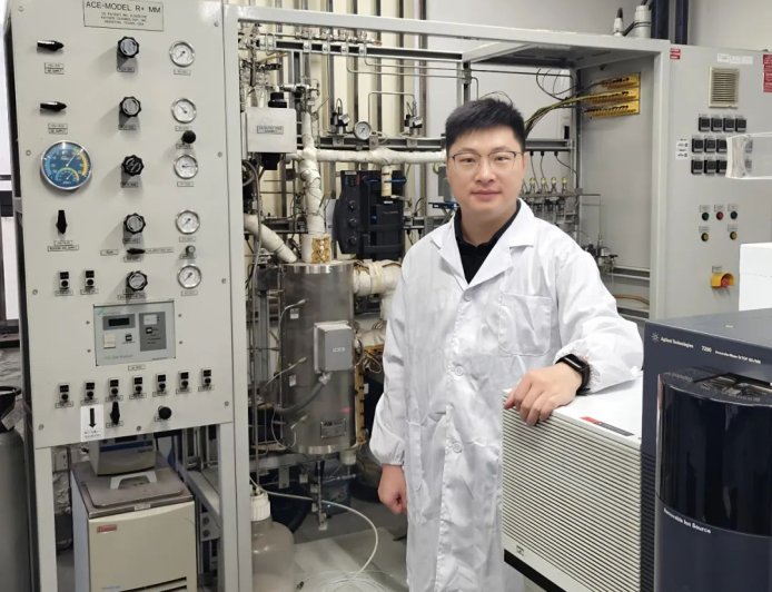 我国开发出全球首创的室温催化转化技术：实现塑料变燃油