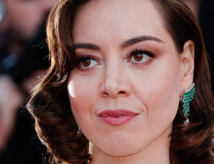 Aubrey Plaza Admits She Is 'Functioning' Amid 'Daily Struggle' Of Husband’s Death: 'It's Always There’