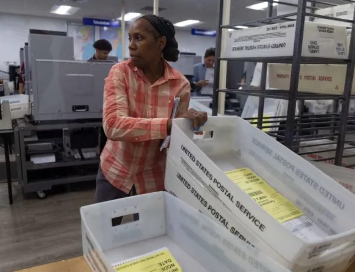 特朗普如何错误地声称美国是“唯一”使用邮寄投票的国家