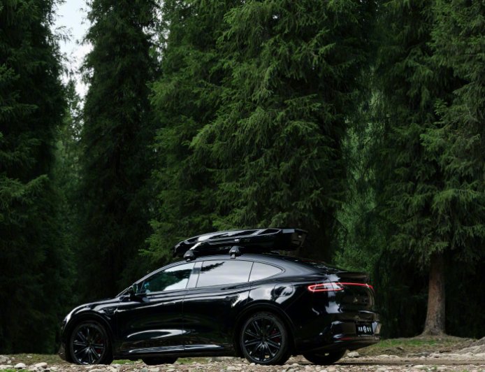 鸿蒙智行新款智界 R7 黑耀套件版官图发布：预售 26.8 万元起，8 月 25 日上市