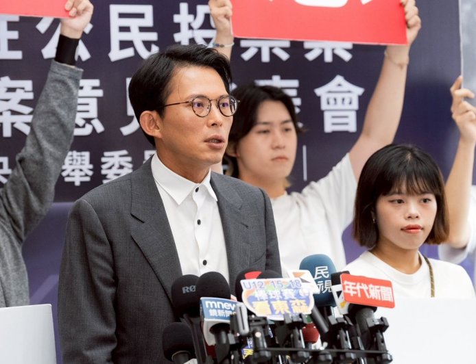 黃國昌提案修刑事訴訟法「刪1規定」　律師酸：詐團應該高興死
