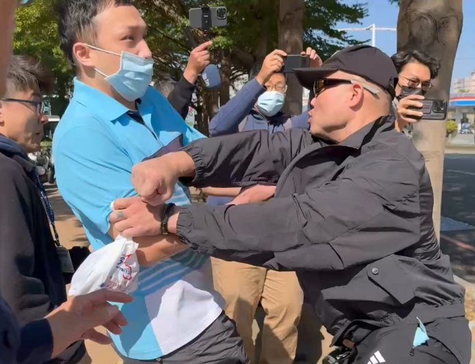5億高中生案夏朝源法院外被揍　美髮師動手嗆「來告」這下慘了