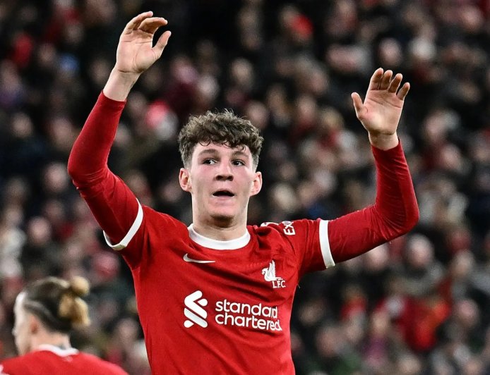 Wrexham and Birmingham locked in transfer battle for Liverpool starlet