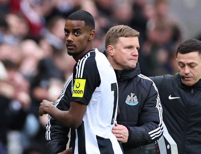 ‘He can’t do it’ – Simon Jordan tells Alexander Isak to name names after Newcastle claim