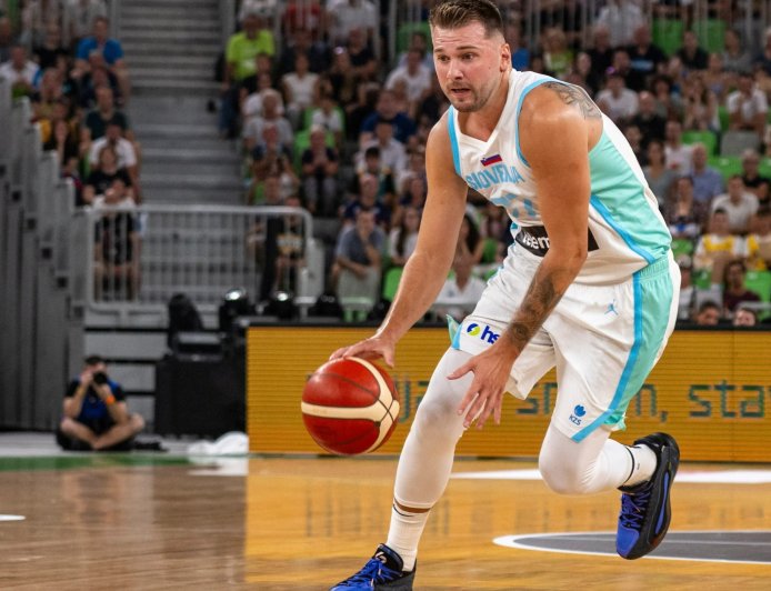 &#8216;NBA on notice&#8217; &#8211; Lakers fans all say same thing after Luka Doncic returns to action for first time since injury
