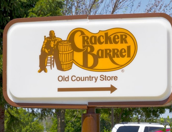 Democratic Party, Gavin Newsom join online roasting of new Cracker Barrel logo