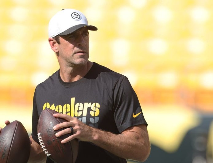 Aaron Rodgers issues warning shot to Steelers offensive line after teammate's training camp knockdown