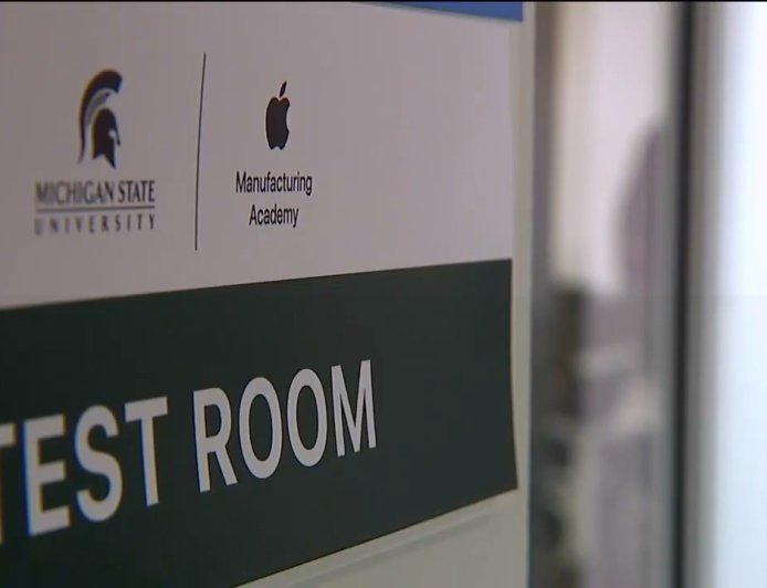 苹果 5000 亿美元投资计划再落一子，首届美国制造学院开课