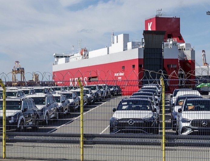 汽车关税将有条件降至15%，美国与欧盟就贸易协定框架达成一致