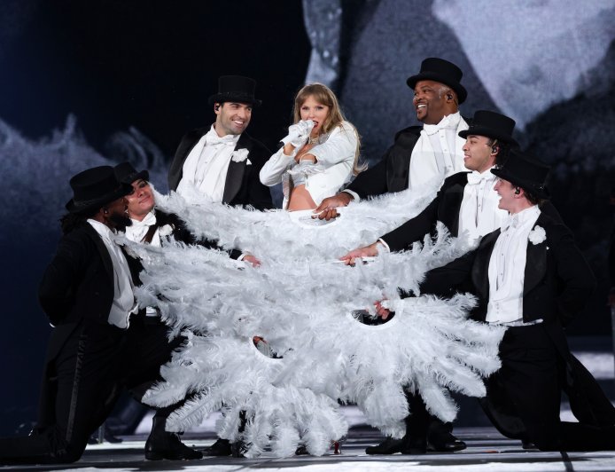 Why Fans Think Taylor Swift Will Perform at 2026 Super Bowl Halftime Show