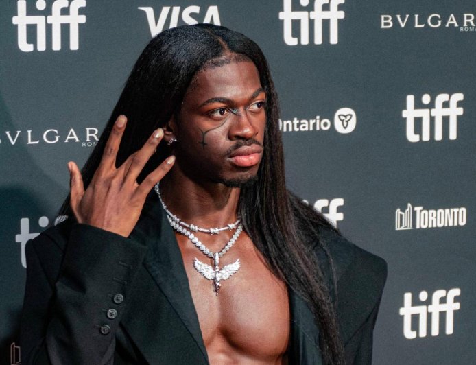 Fans React To Lil Nas X's Heartbreaking Admission About Navigating 'Pretty Difficult' Past Few Years