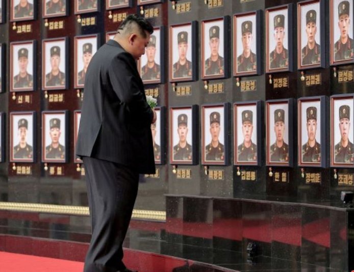 朝鲜领导人金正恩称赞在对乌“英勇”战争中阵亡的部队