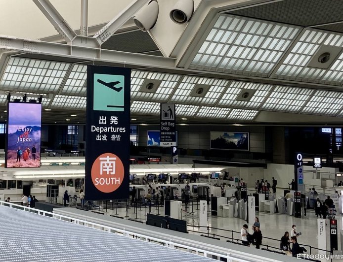成田機場「安檢系統」一度癱瘓!停擺1小時 旅客卡安檢口